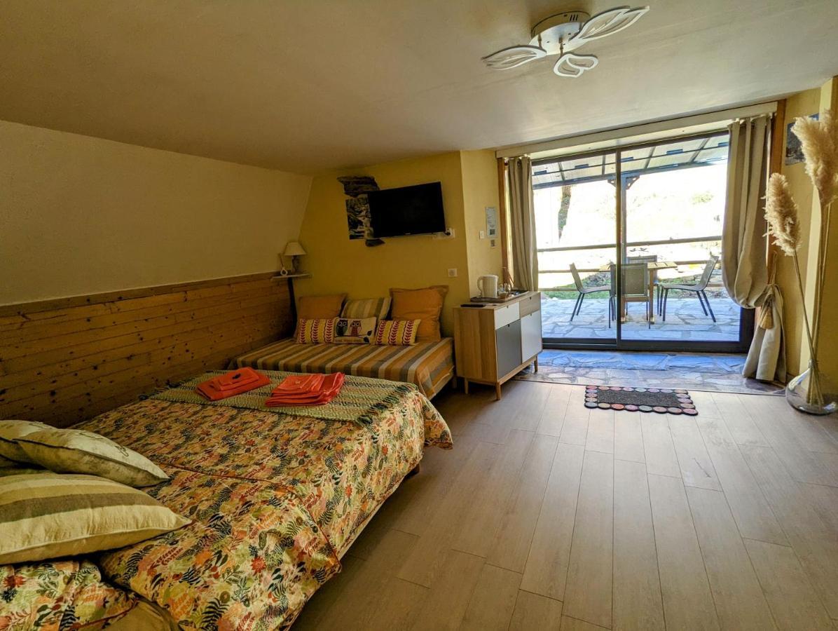 Chambres D'Hotes Le Lepadou-Bas Saint-Chély-dʼAubrac 外观 照片