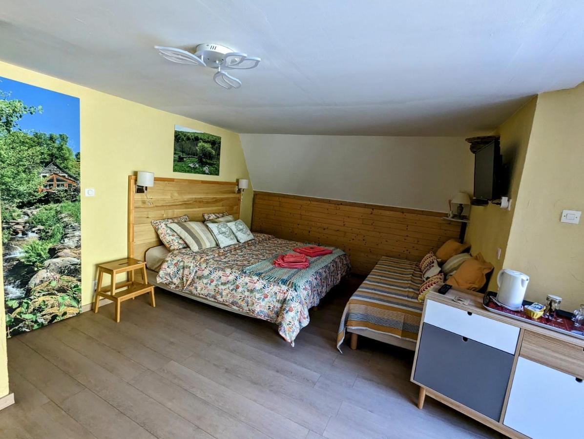 Chambres D'Hotes Le Lepadou-Bas Saint-Chély-dʼAubrac 外观 照片