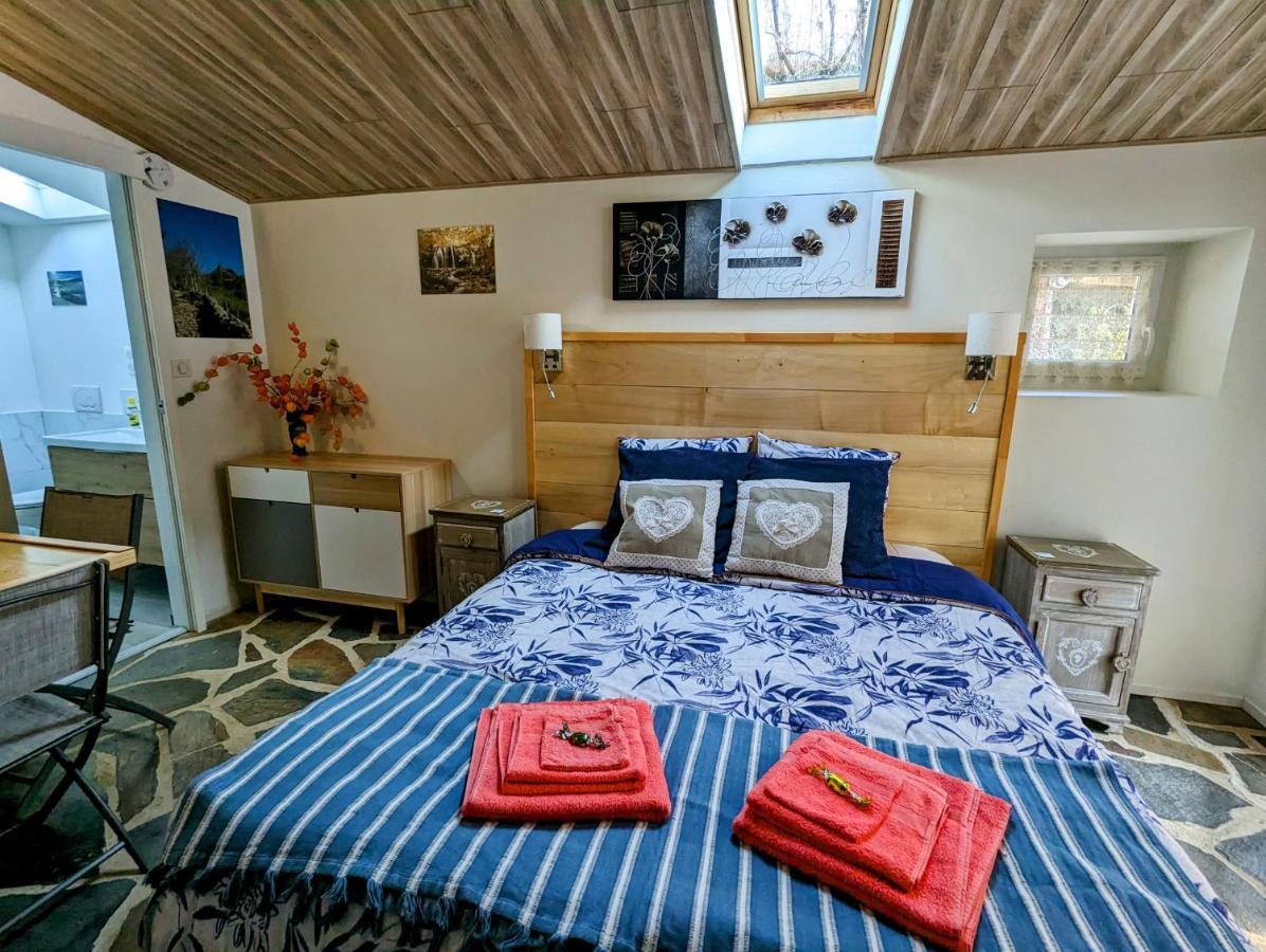 Chambres D'Hotes Le Lepadou-Bas Saint-Chély-dʼAubrac 外观 照片